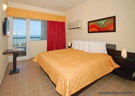 Comfort Inn & Suites Levittown Rom bilde